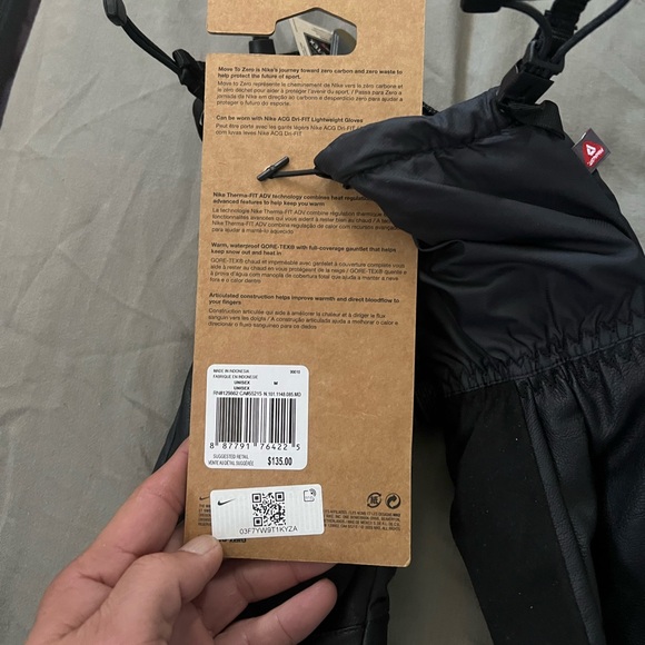 Nike ACG Goretex Prima Loft Mittens - Picture 4 of 6